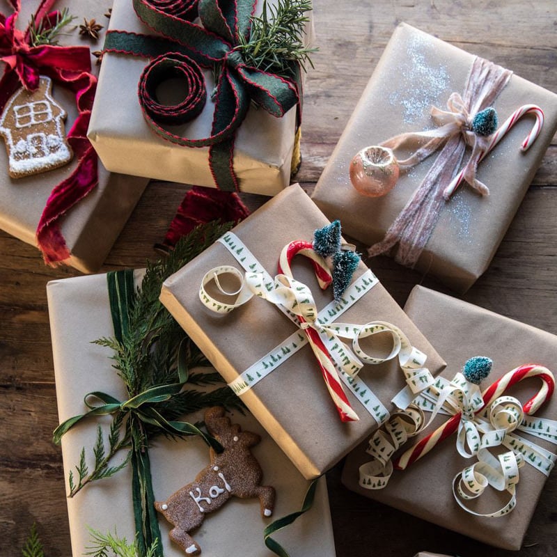 How Do You Wrap Christmas Gifts Eco-Friendly?